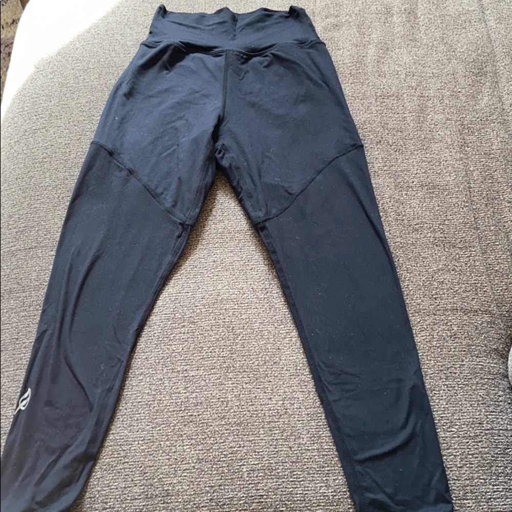 Black Ptula leggings